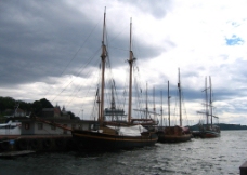 挪威奥斯陆海边渔船图片